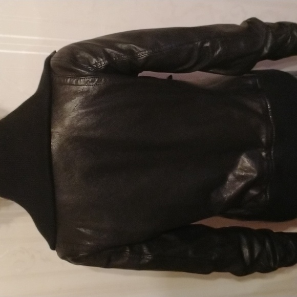 Buttery soft black lambskin LINE bomber jacket new and stylishly luxurious. - Picture 5 of 11